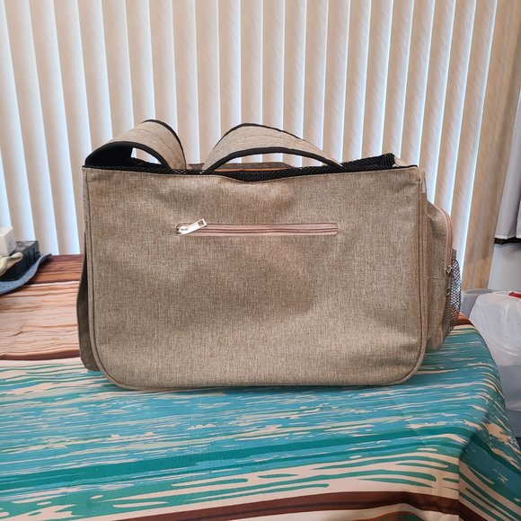 Tarovvoo Pet Carrier Sling for Medium Dogs, Small Dogs, and Large Cats Khaki - Picture 9 of 15